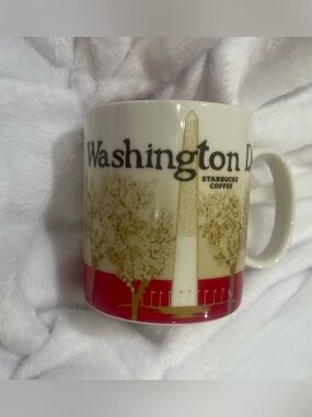 Starbucks Cream, Gold & Red Washington D.C. Monument Mug